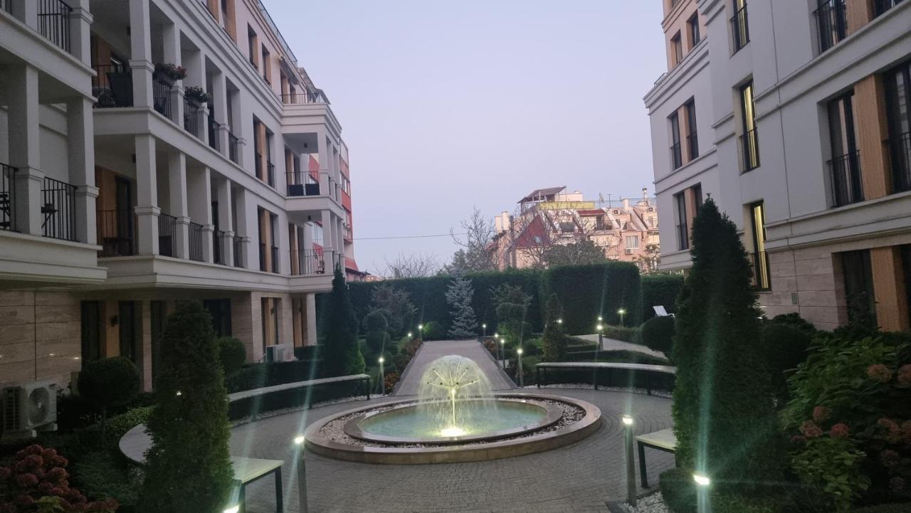 Apartment In Evargreen Complex With Terrace Varna Exteriér fotografie
