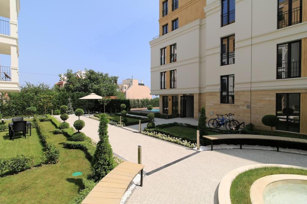 Apartment In Evargreen Complex With Terrace Varna Exteriér fotografie